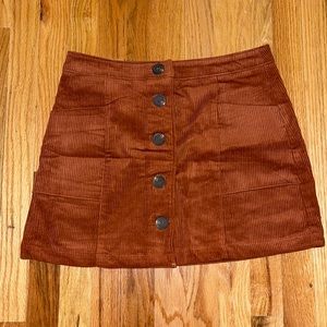 Skirt with pockets